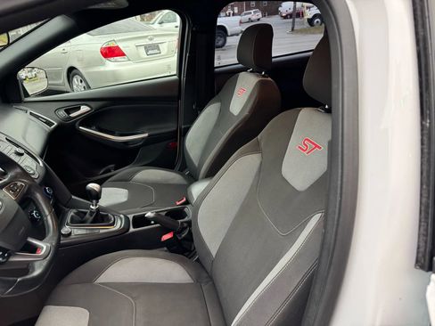 Used 2017 Ford Focus ST image 23