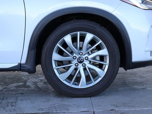 Certified 2023 INFINITI QX50 Luxe image 15