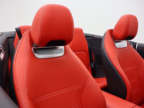 Used 2024 Mercedes-Benz SL 63 AMG 4MATIC image 38