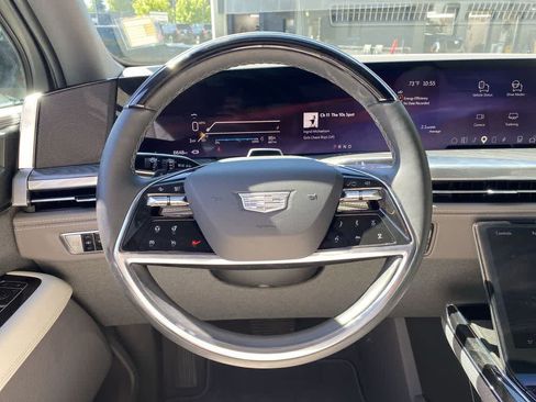 Certified 2025 Cadillac Escalade IQ Luxury 1 w/ Smart Trailering package AWD/4WD image 20