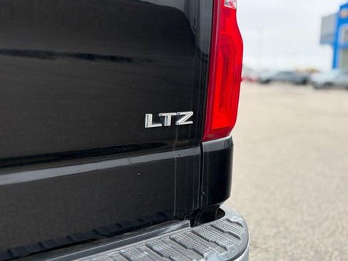Used 2023 Chevrolet Silverado 1500 LTZ image 10