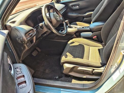 Used 2024 Honda HR-V Sport image 12