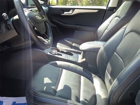 Certified 2022 Ford Escape SEL w/ Technology Package image 17