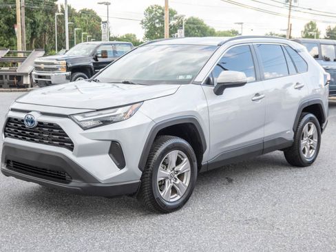 Used 2023 Toyota RAV4 XLE w/ XLE Grade Weather Package AWD/4WD image 7