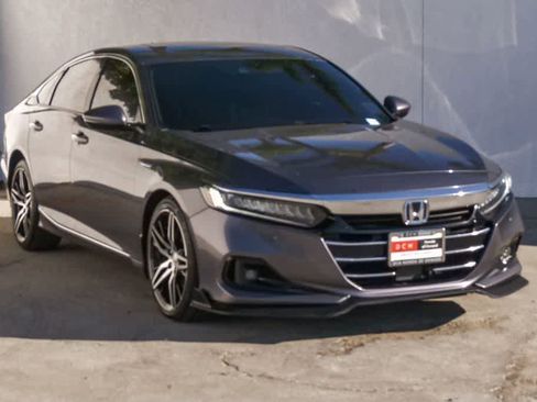Used 2022 Honda Accord Touring image 3