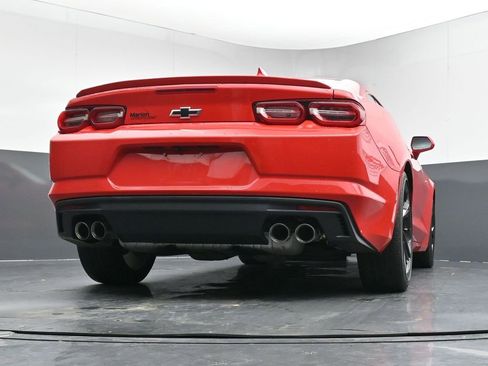 Used 2020 Chevrolet Camaro LT image 23