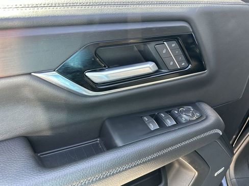 Certified 2025 GMC Yukon XL Denali AWD/4WD image 23