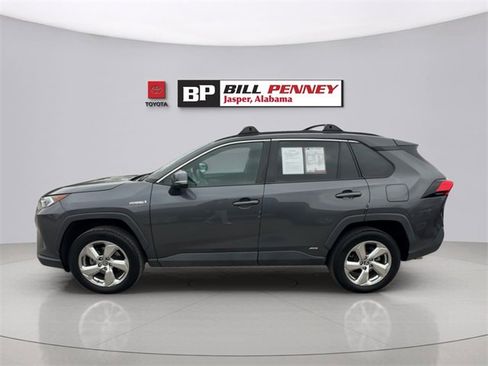 Used 2021 Toyota RAV4 XLE Premium image 2