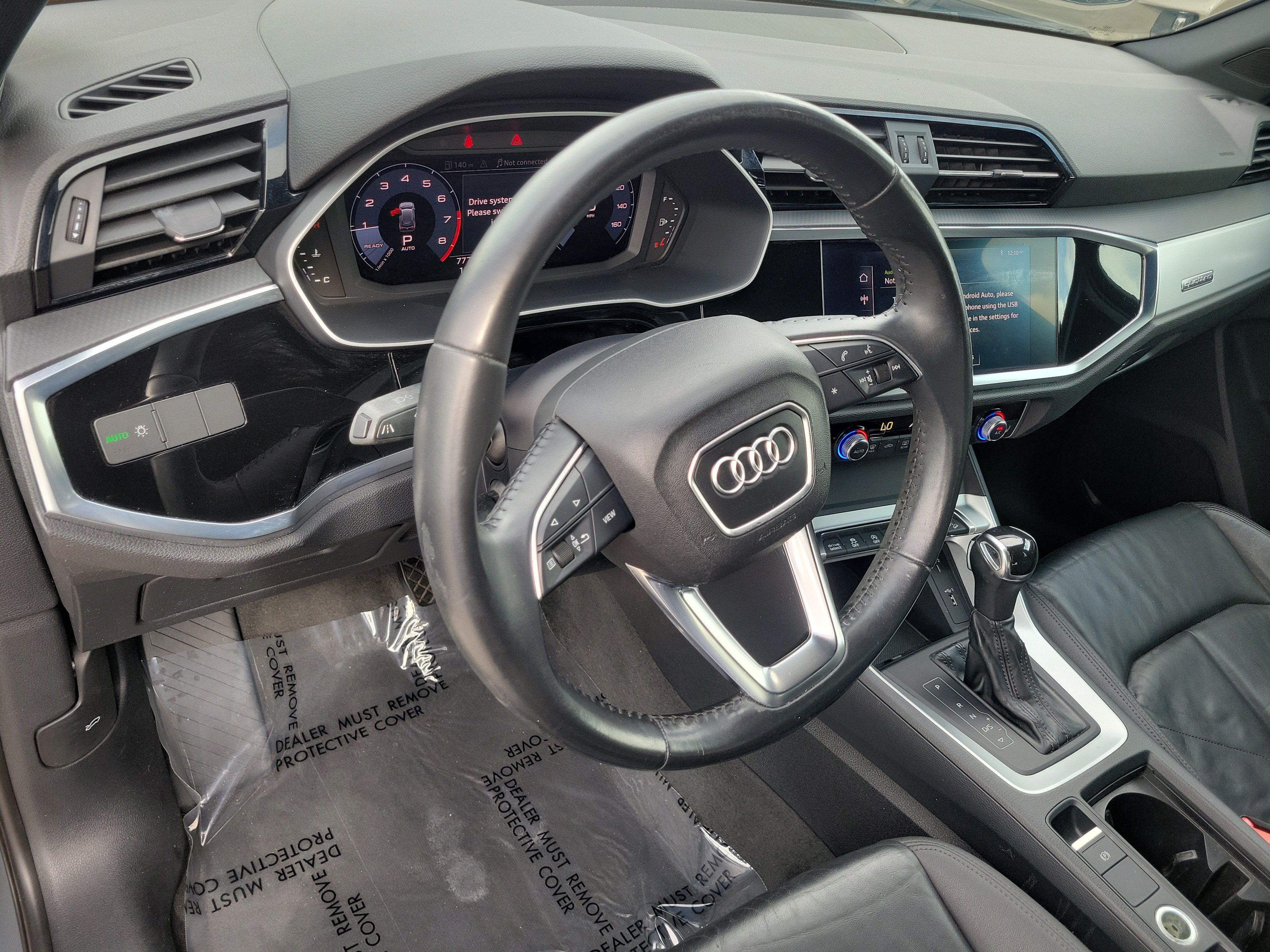 Used 2019 Audi Q3 2.0T Premium w/ Convenience Package AWD/4WD image 14