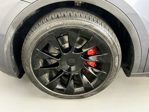 Used 2023 Tesla Model Y Long Range AWD/4WD image 11