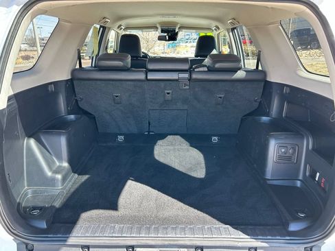 Used 2024 Toyota 4Runner TRD Off-Road Premium AWD/4WD image 27