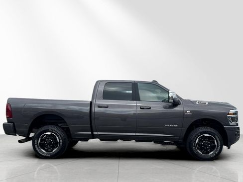Used 2026 RAM 2500 Laramie AWD/4WD image 3