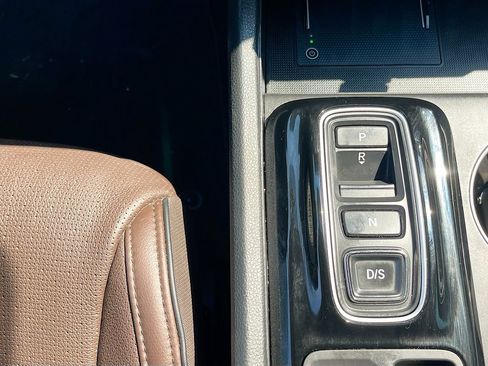 Used 2023 Honda Pilot Elite image 17