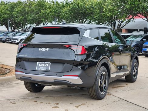 New 2026 Kia Sportage EX image 4