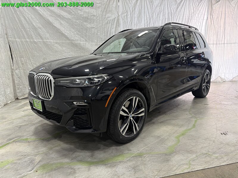 Used 2022 BMW X7 xDrive40i w/ M Sport Package AWD/4WD image 1