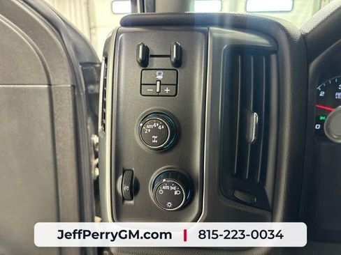 Used 2018 Chevrolet Silverado 1500 LT w/ Trailering Package AWD/4WD image 14