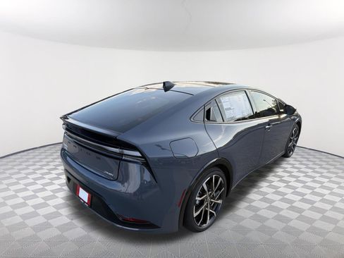 New 2026 Toyota Prius Plug-In Hybrid FWD image 17