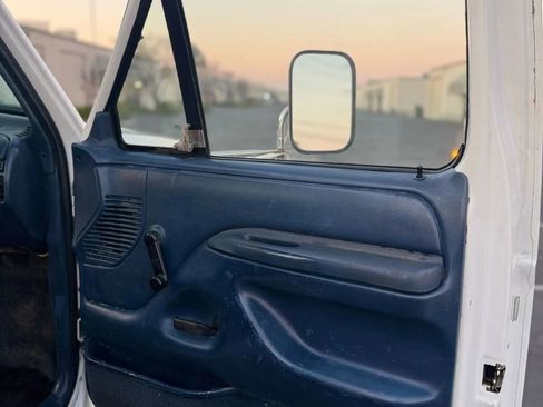 Used 1997 Ford F450 2WD Regular Cab Super Duty image 11