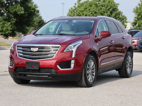 Used 2017 Cadillac XT5 Luxury w/ Driver Awareness Package AWD/4WD image 6