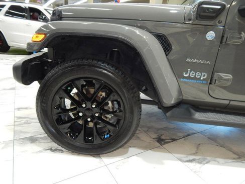 Used 2023 Jeep Wrangler Unlimited Sahara w/ Cold Weather Group image 12