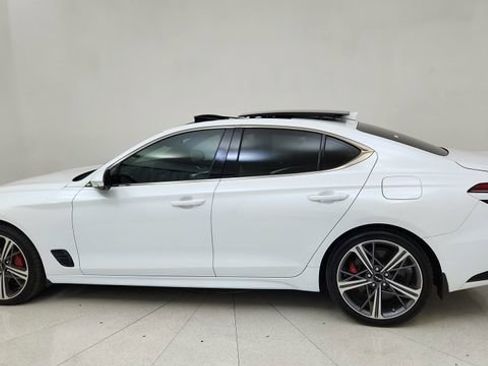 Used 2025 Genesis G70 3.3T Advanced image 4