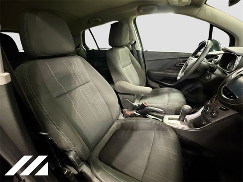 Used 2015 Chevrolet Trax LT image 27