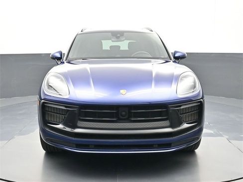 Certified 2023 Porsche Macan S image 26