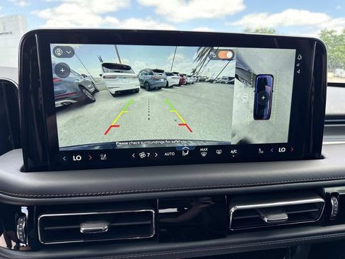 New 2026 Lincoln Aviator AWD w/ Jet Appearance Package image 24