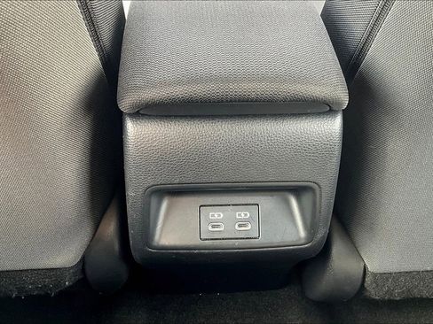 Used 2023 Toyota Corolla LE image 32