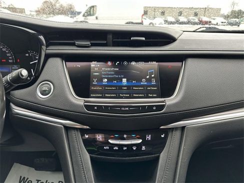 Used 2018 Cadillac XT5 Luxury w/ Driver Awareness Package image 45