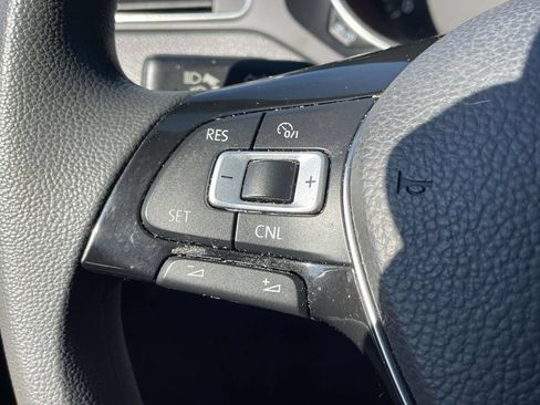 Used 2016 Volkswagen Jetta SE FWD image 23