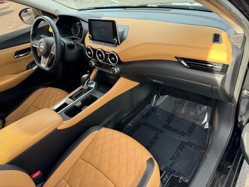 Used 2020 Nissan Sentra SV w/ SV Premium Package image 13