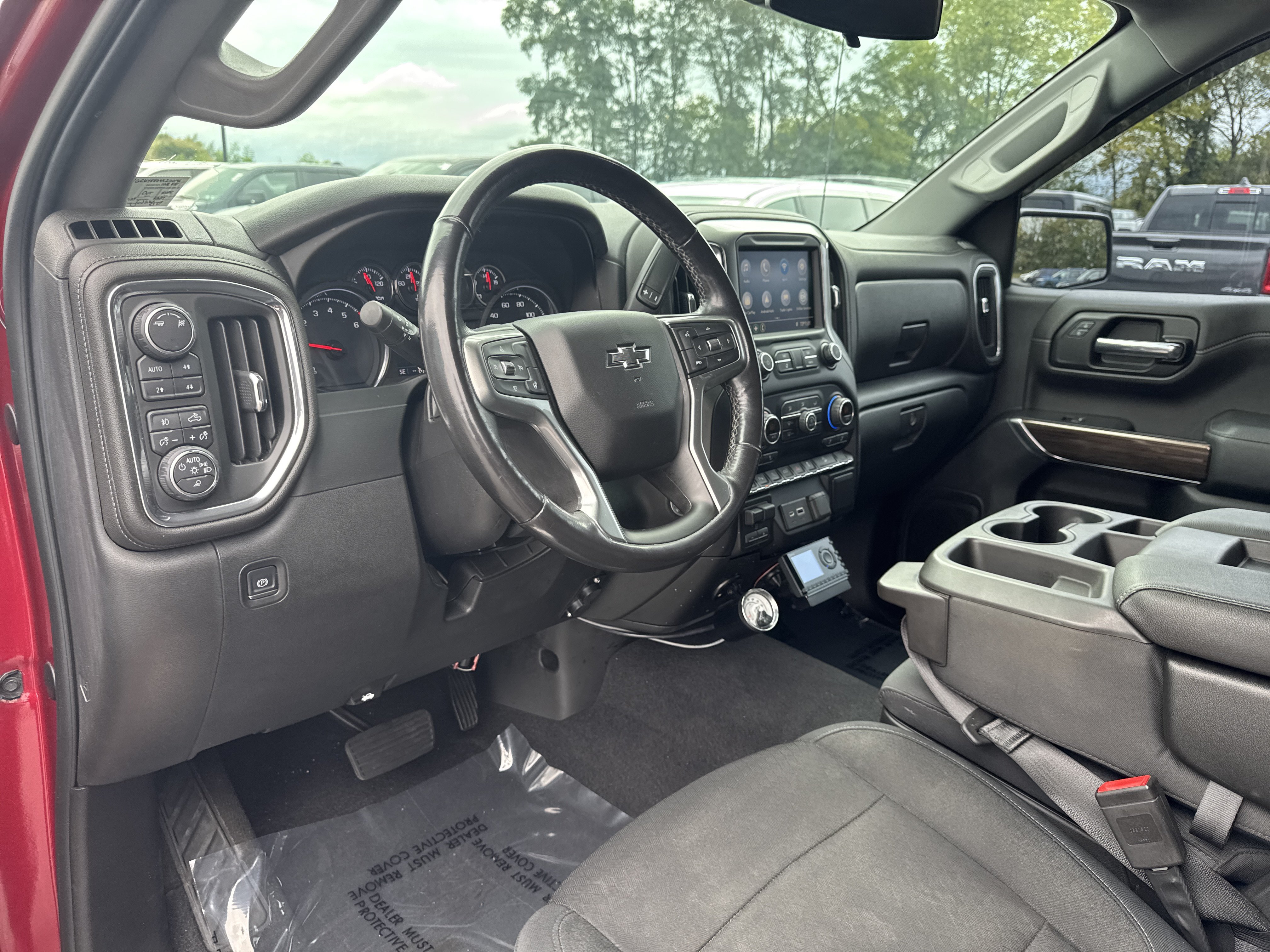 Used 2019 Chevrolet Silverado 1500 RST AWD/4WD image 4