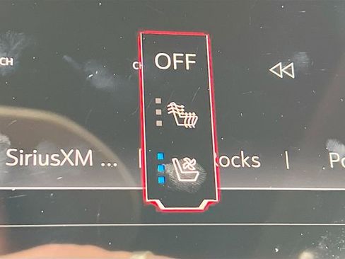 Used 2025 GMC Acadia Denali w/ Super Cruise Package image 18