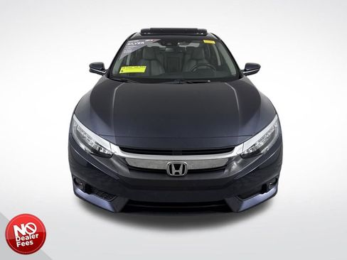 Used 2018 Honda Civic Touring image 8