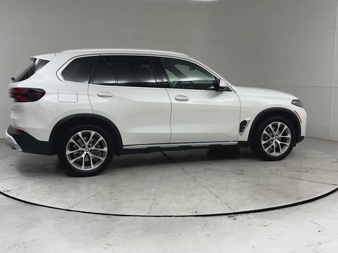 Used 2026 BMW X5 xDrive40i w/ Premium Package AWD/4WD image 9