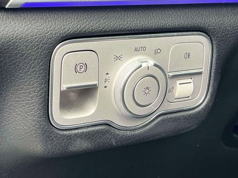 Used 2022 Mercedes-Benz GLS 450 4MATIC image 19