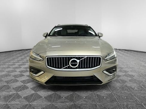 Used 2019 Volvo V60 T6 Inscription image 8