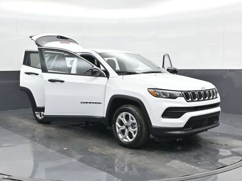 Used 2025 Jeep Compass Sport AWD/4WD image 46