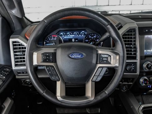 Used 2021 Ford F250 Platinum w/ FX4 Off-Road Package AWD/4WD image 15