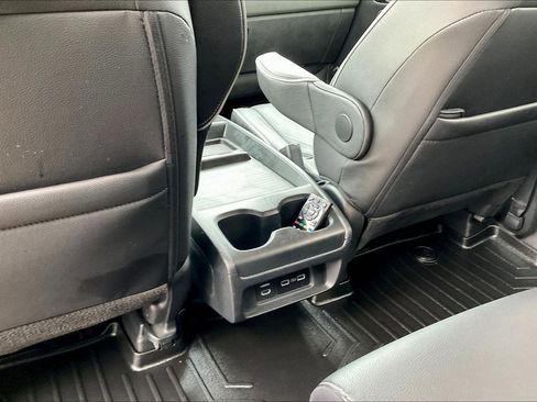 Used 2023 Honda Odyssey Elite image 34