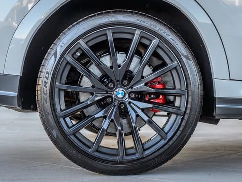 Used 2021 BMW X6 xDrive40i w/ M Sport Package image 16