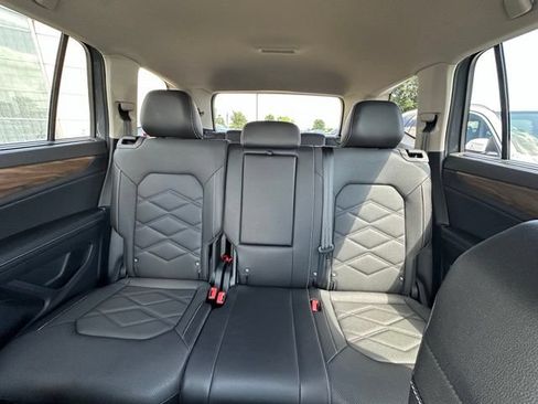 Used 2025 Volkswagen Atlas SE AWD/4WD image 31