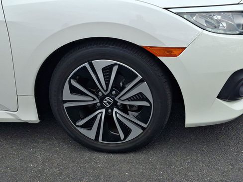 Used 2018 Honda Civic EX-T image 8