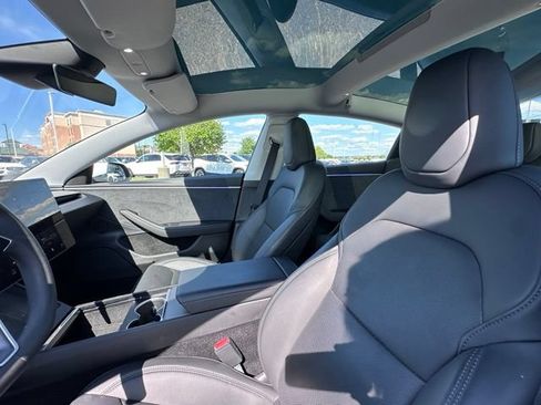 Used 2025 Tesla Model 3 Long Range AWD/4WD image 22