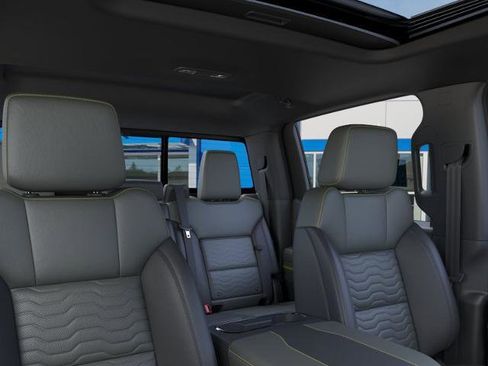 New 2026 Chevrolet Silverado 1500 ZR2 w/ Dark Appearance Package image 59