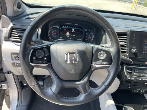 Used 2021 Honda Pilot Touring image 16