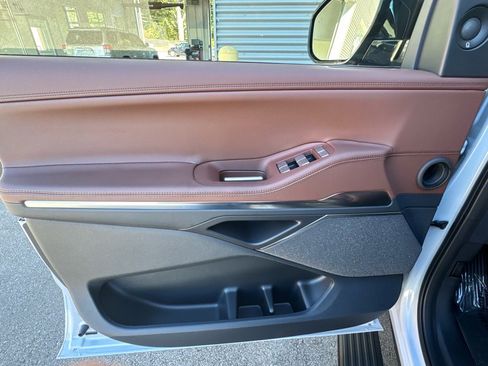 New 2025 Lincoln Navigator Reserve image 19