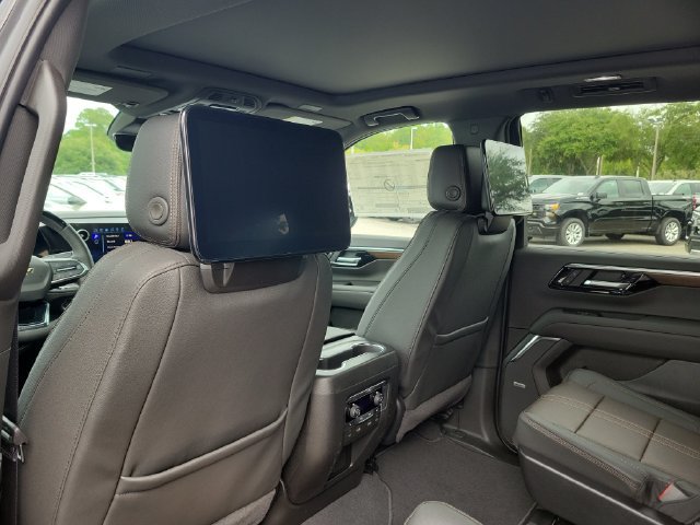 New 2026 Chevrolet Tahoe High Country AWD/4WD image 11