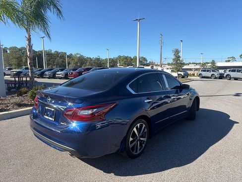 Used 2017 Nissan Altima 2.5 SR image 8